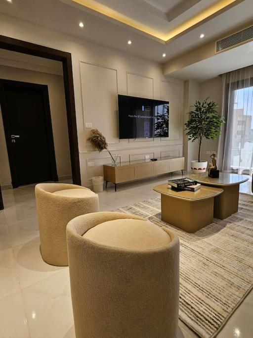 Apartment Luxury 2 Bedroom By A1 - 301 *