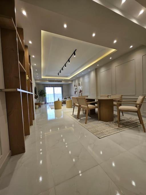 Luxury 2 Bedroom By A1 - 301 Apartment