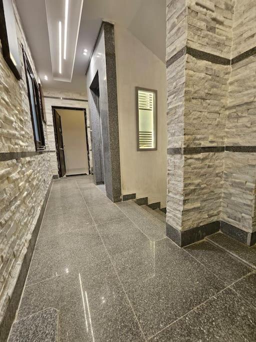 Luxury 2 Bedroom By A1 - 301 *